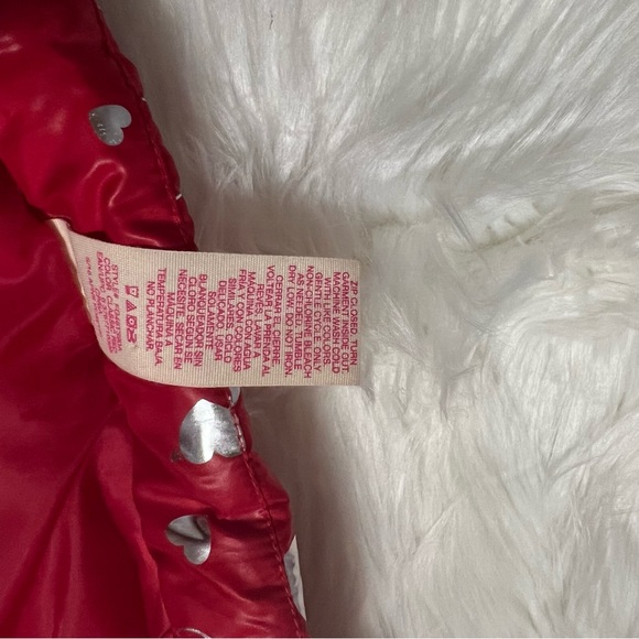 Girls red and silver vest size L 10/12 in girls. Great condition - Picture 2 of 10